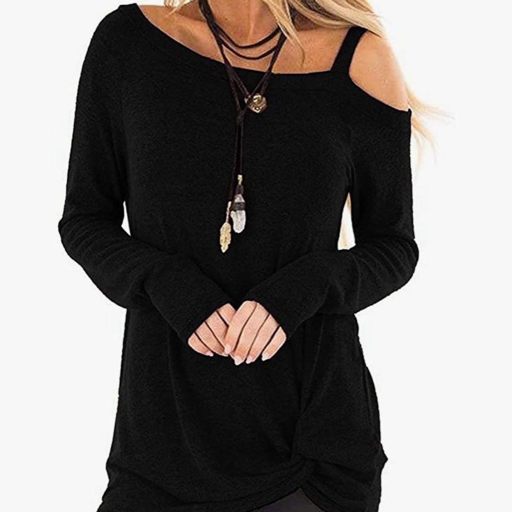 Temofon | Black Long Sleeved Shirt with Cold Shoulder| EUC